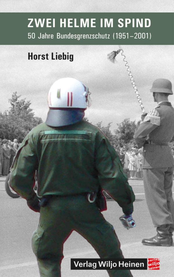 Cover: »Zwei Helme im Spind«