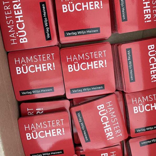 Ein Karton voll »Hamstert Bücher«